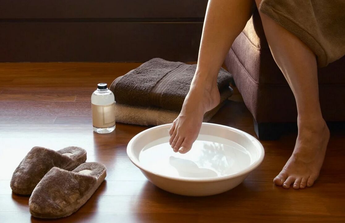 Bath with acegar for the treatment of the nail fungus